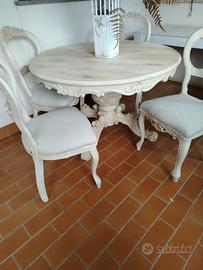 TAVOLO E SEDIE 