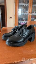 Scarpe nere eleganti