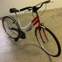 biciclette    bici tre modelli antica e moderna