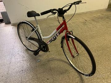 biciclette    bici tre modelli antica e moderna