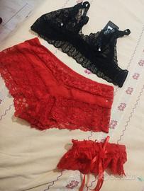 intimo con giarrettiera 