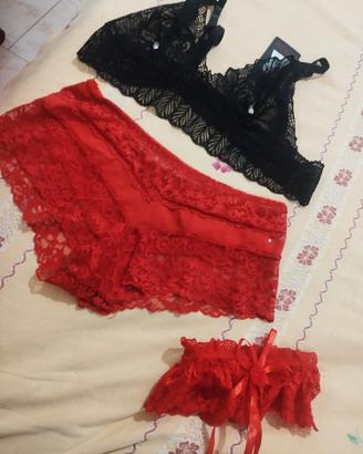 intimo con giarrettiera 