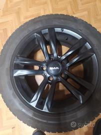 Ruote Pirelli con cerchi in lega MAK 