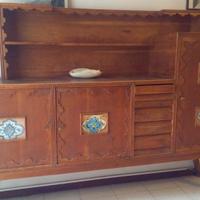 Credenza vintage anni ’50 in legno con piastrelle