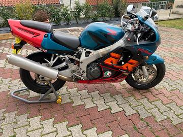 HONDA CBR 900rr