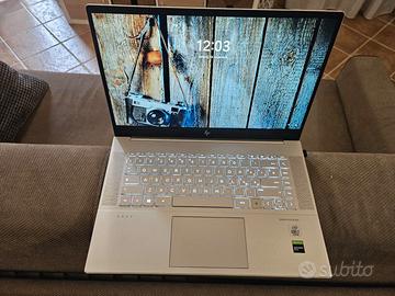 Computer Portatile HP ENVY Laptop - 15-ep0001nl