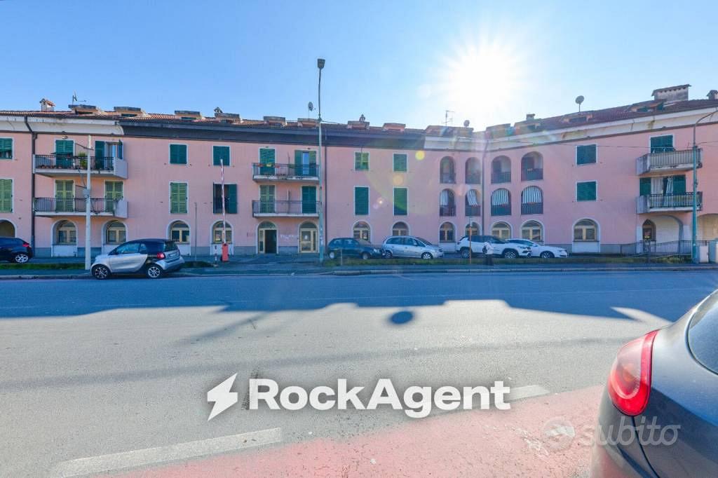Immobile di 855 m² con più di 5 locali a Genova - Vista 4