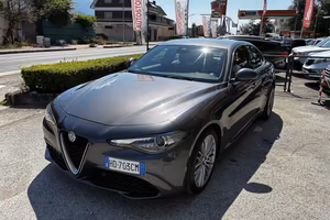 Alfa Romeo Giulia AT8 180cv cambio automatico