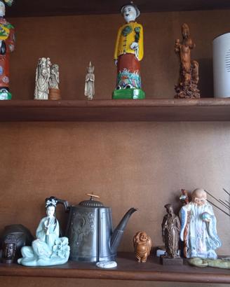 OGGETTISTICA DI VARIO GENERE E DIVERSI VALORI