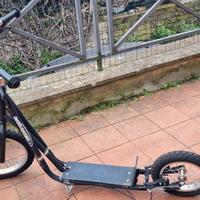 Monopattino scooter 