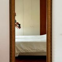 SPECCHIERA CON CORNICE IN LEGNO