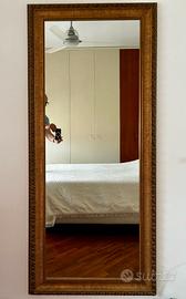 SPECCHIERA CON CORNICE IN LEGNO