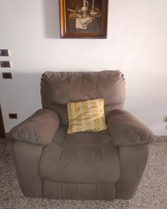 poltrona elettrica perfettamente funzionante 