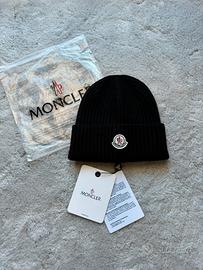 MONCLER berretto nero