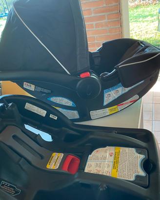 Seggiolino auto con base