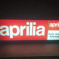 Insegna luminosa Aprilia