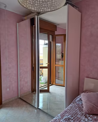 Camera con letto matrimoniale  e settimino