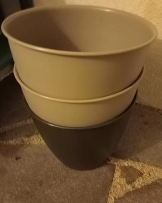 tre vasi ampi con ruote 