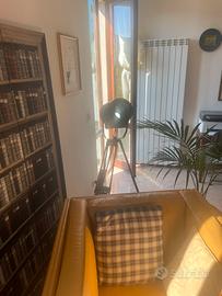 Lampada piantana Faro teatro