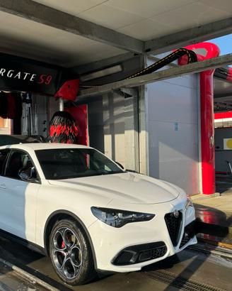 Alfa romeo stelvio 2023