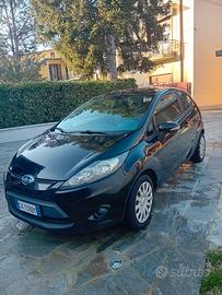 Ford Fiesta 1.4 GPL revisionato 2030 neopatentati