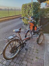 Bicicletta per trasporto disabile 