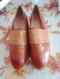 scarpe in pelle marroni