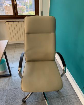 Poltrona Direzionale Ecopelle Beige Cromata