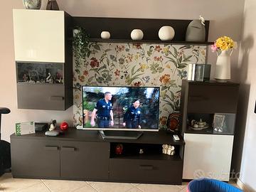 Parete soggiorno