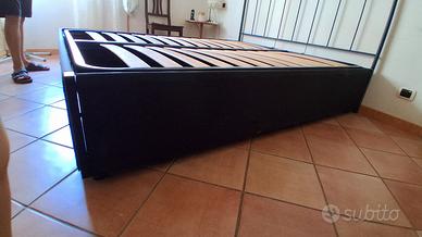 Letto matrimoniale contenitore