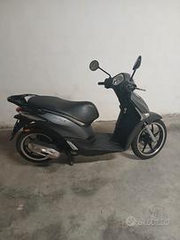 Piaggio Liberty 50 S km 5.200 2019 € 1.500