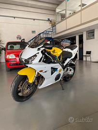 Honda CBR 954 RR fireblade