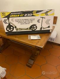 Monopattino In Alluminio