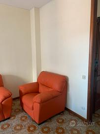 Divano tre posti e poltrona