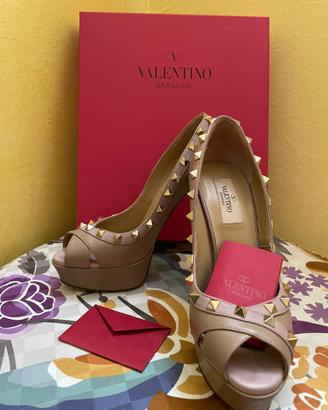 Valentino Garavani rockstud  pump
