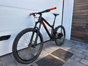 Propain Tyee CF 27.5 ENDURO + copertura EVOC