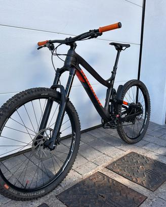 Propain Tyee CF 27.5 ENDURO + copertura EVOC
