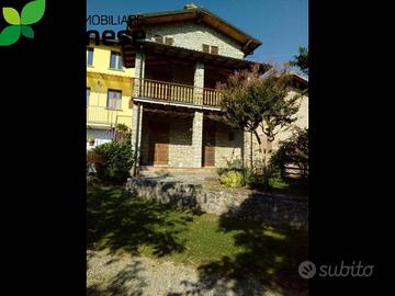 Casa indipendente di 142 m² con 4 locali a Colli V