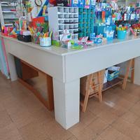 ARREDI E SCAFFALE PER NEGOZIO