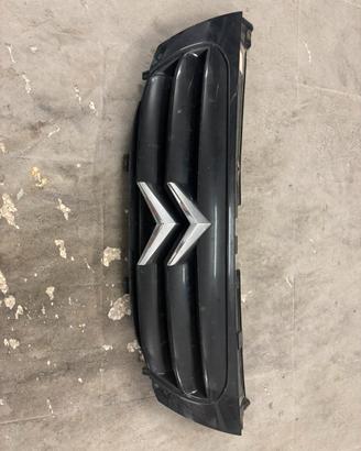 Mascherina anteriore nera con logo Citroen C3