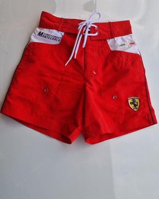 pantaloncini da bagno rossi marchiati Ferrari con 