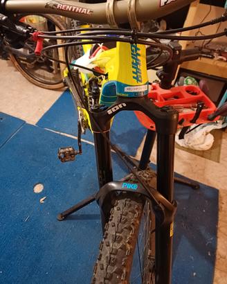 MTB  giant reign  