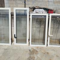 FINESTRE IN ALLUMINIO CON TELAI