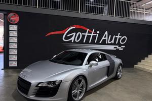 AUDI R8 4.2 V8 FSI QUATTRO R TRONIC SERVICE IN S