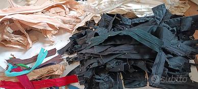 Stock: 5Kg  di cerniere e agganciature miste | 40€