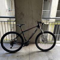 KTM Ultra Sport 29 Taglia M Shimano XT 3x10 Nuova