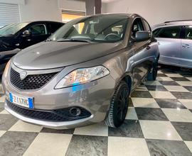 Lancia Ypsilon 1.2 69 CV 5 porte S&S Gold