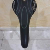 Sella e reggisella bianchi