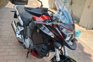 Honda con un gran motore