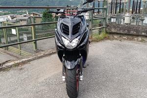 Yamaha aerox 2016